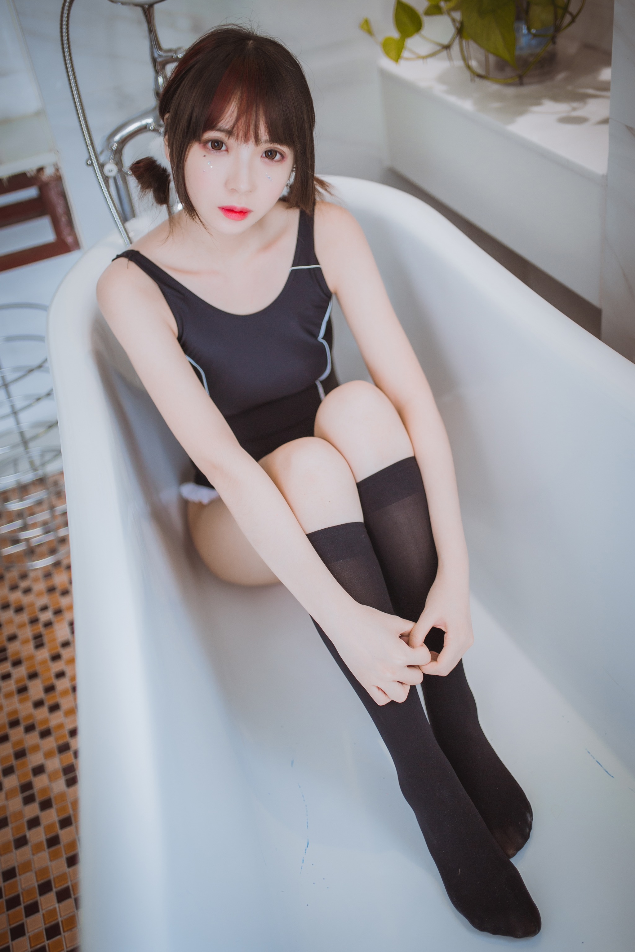 图片[1]-疯猫ss – NO.028 死库水 [33P]-XikXak